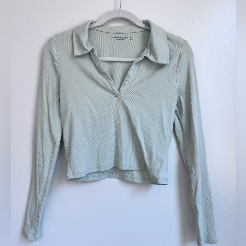 Light green Abercrombie cropped long sleeve